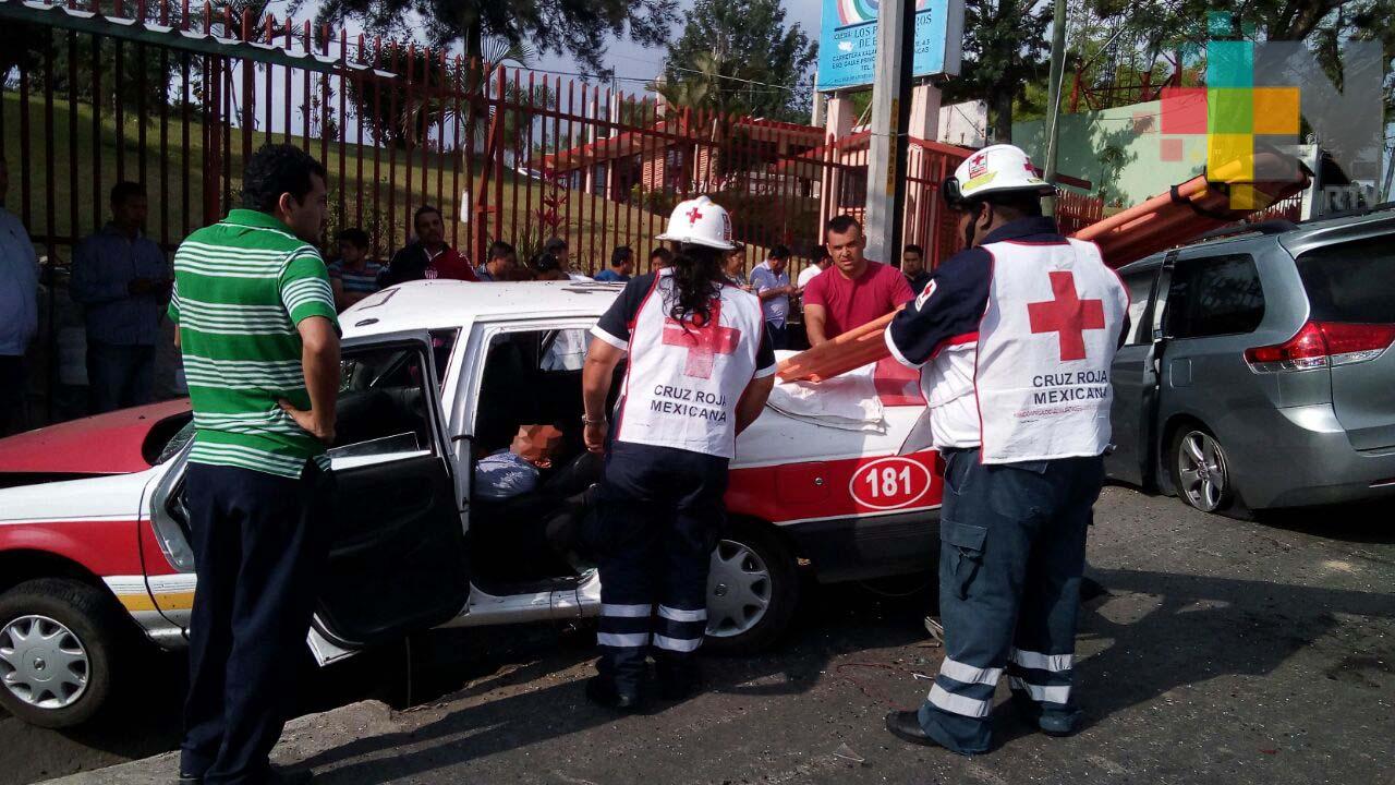 Se registró accidente entre un taxista y auto particular en Las Trancas