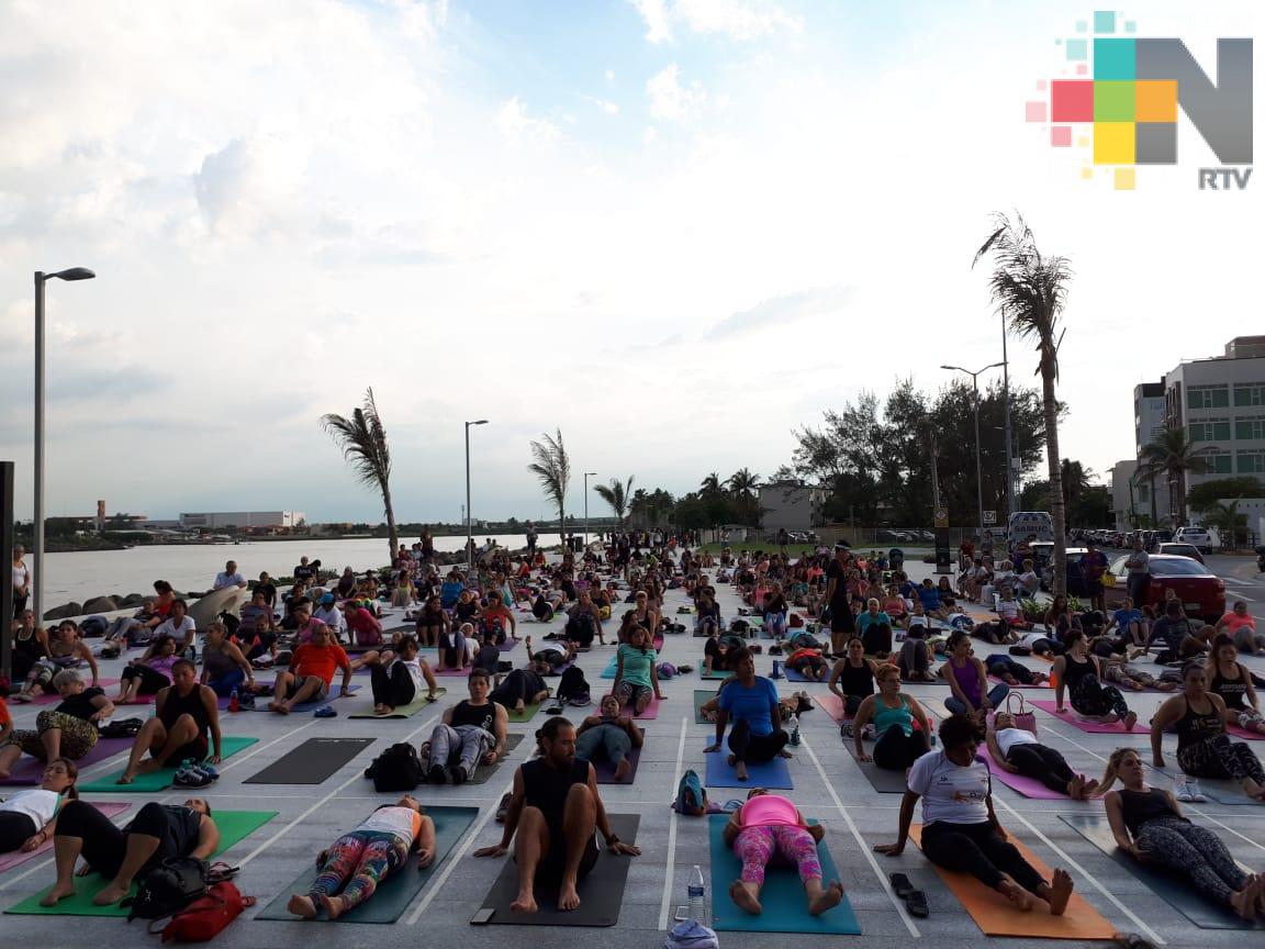 Celebran Día Mundial del Yoga
