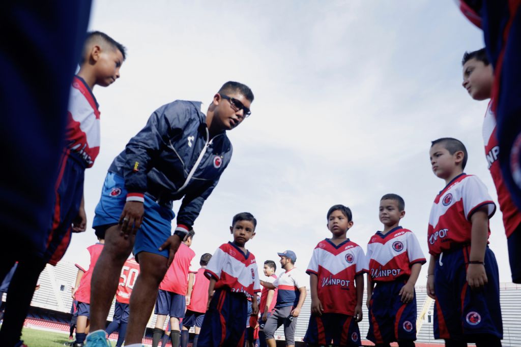 Inició con éxito el Curso de Verano 2018 de Tiburones Rojos