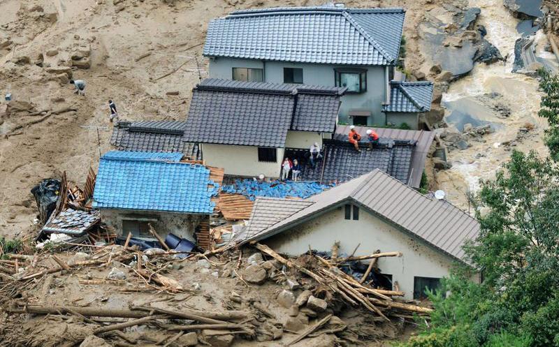 Poderoso tifón en Japón deja dos muertos y más de 150 heridos