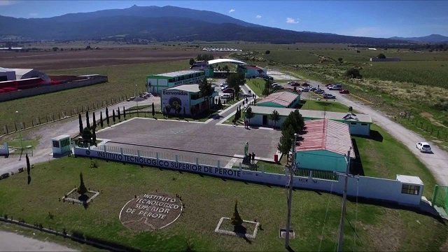 Por falta de recursos económicos jóvenes desertan del ITSPe