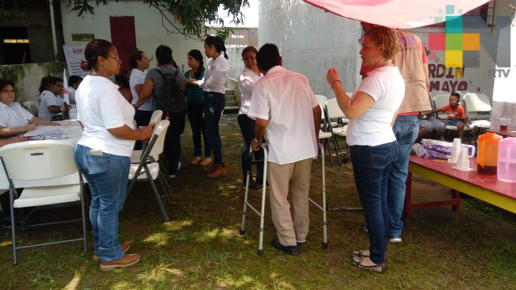 Campaña “DIF en tu comunidad” atiende adultos mayores en colonias marginadas de Coatzacoalcos