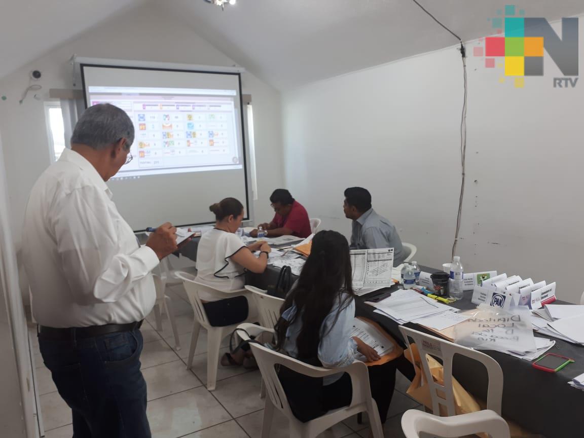 En Distritos de Veracruz y Boca del Río continúa el conteo de paquetes electorales