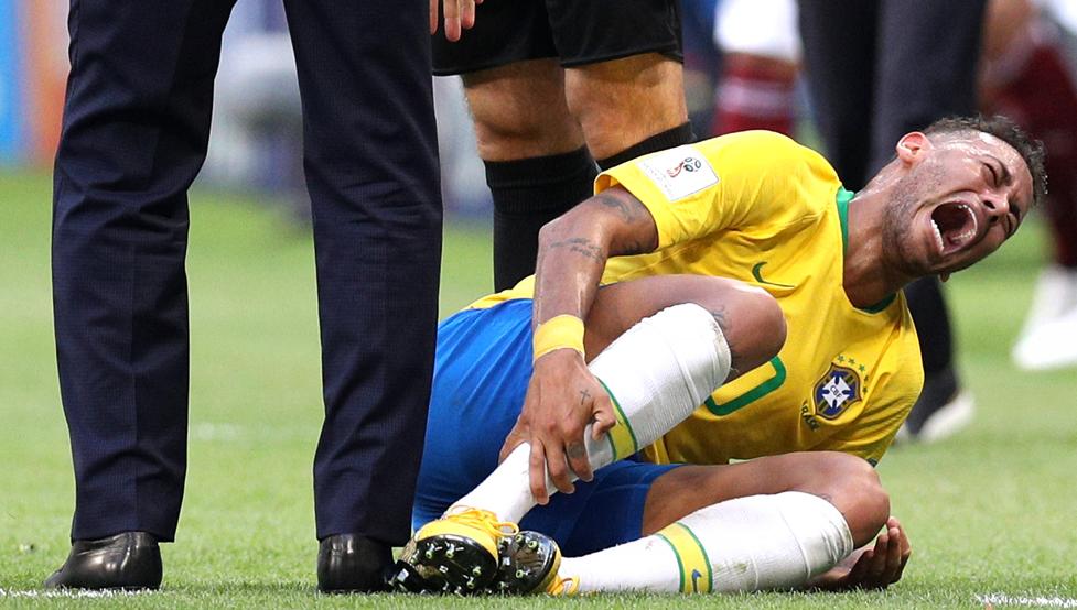 Neymar hizo perder 14 minutos de juego en Mundial por “exageraciones”