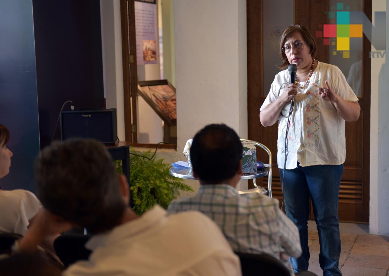 Presentan Antología de leyendas de Mesa de Calote, Veracruz