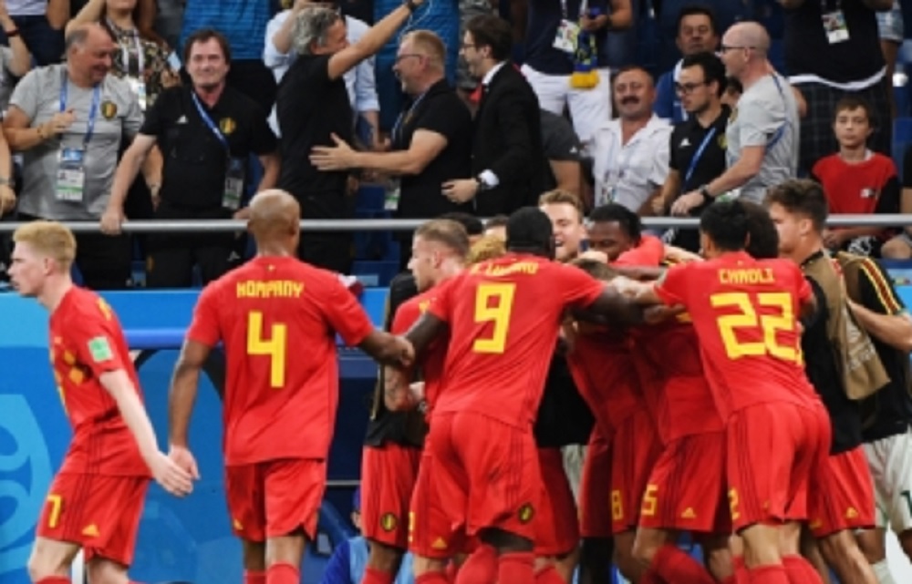 Bélgica elimina 3-2 a Japón y va contra Brasil en cuartos de final