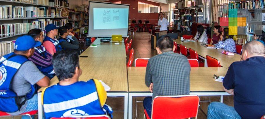 Capacita FEDAYCA a servidores públicos del ayuntamiento de Teocelo en materia de protección animal y ambiental