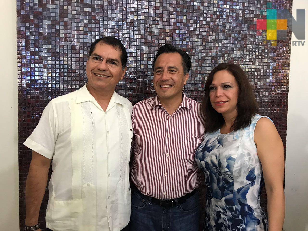 Cuitláhuac continúa gira de trabajo en el sur de Veracruz