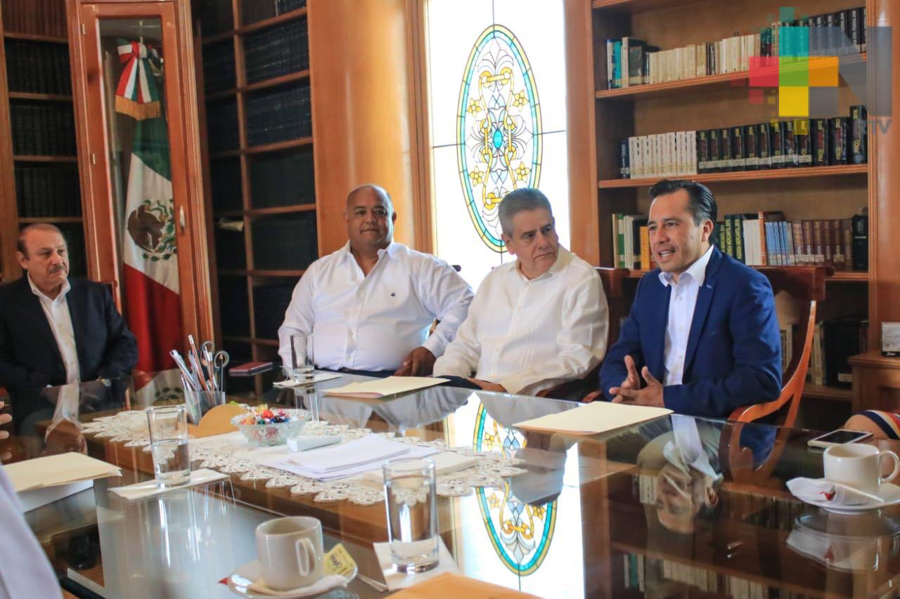 Cuitláhuac García se reunió con el Colegio de Notarios para conocer sus inquietudes y opiniones