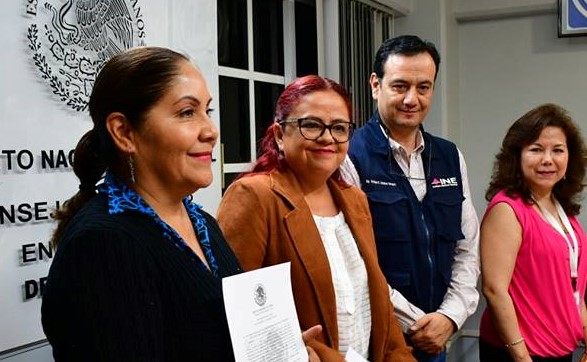 Diputadas federal y local electas de la coalición “Juntos Haremos Historia” por Xalapa reciben constancia de mayoría 