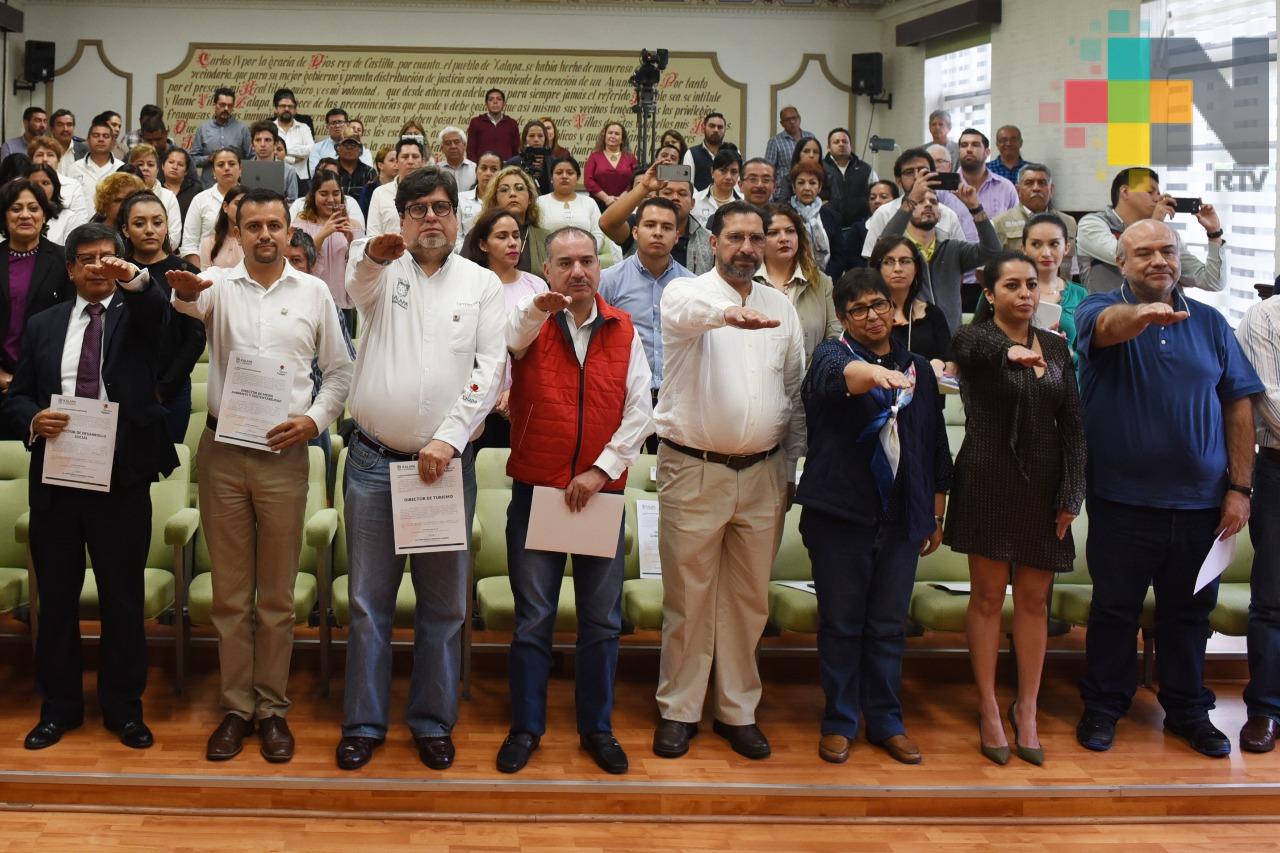 Reciben nombramientos nuevos directores y coordinadores municipales