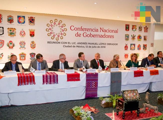 López Obrador y gobernadores dialogan en la Ciudad de México