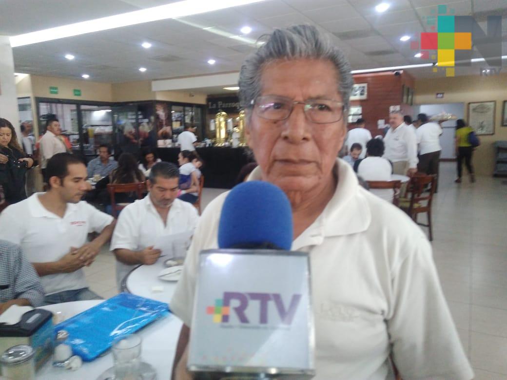 Vendedores ambulantes afectan a locatorios del mercado “Miguel Alemán Valdez”