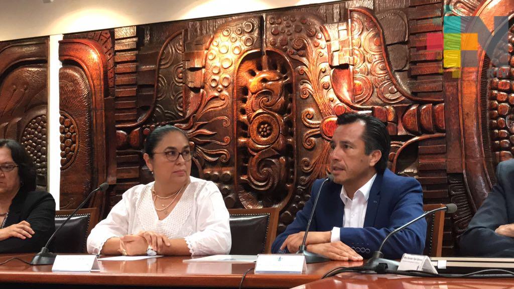 Gobernador electo se compromete a incrementar matricula de la UV y continuar pagando adeudos