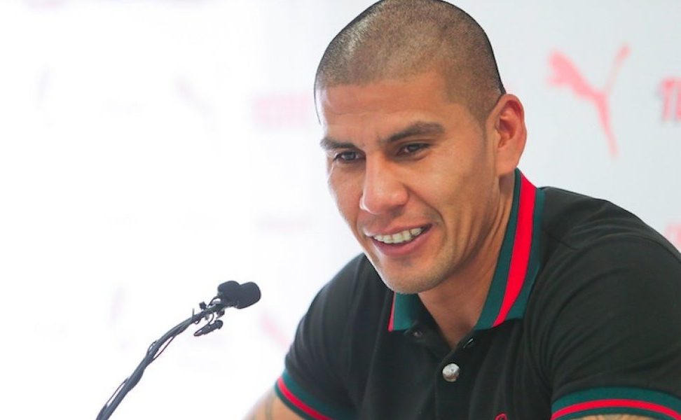 Salcido revela que brasileños lo insultan por confundirlo con Salcedo