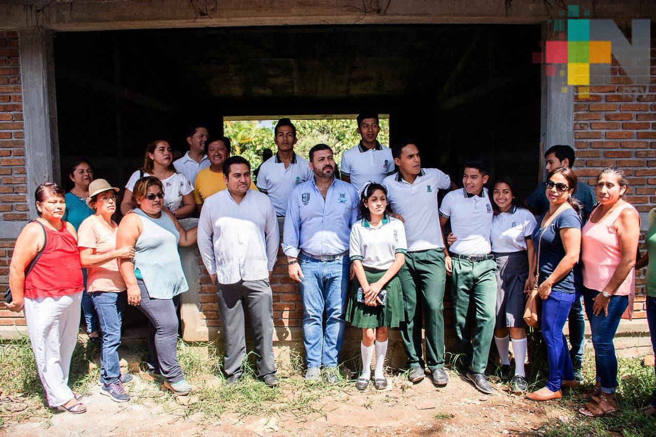 Ayuntamiento de Fortín arranca mejoramiento de un aula en el Cobaev 56