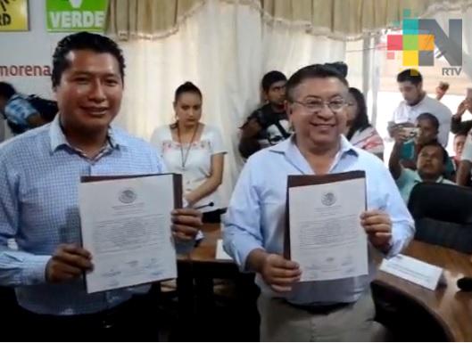 En Tantoyuca entregan constancia de mayoría a diputados local y federal electo