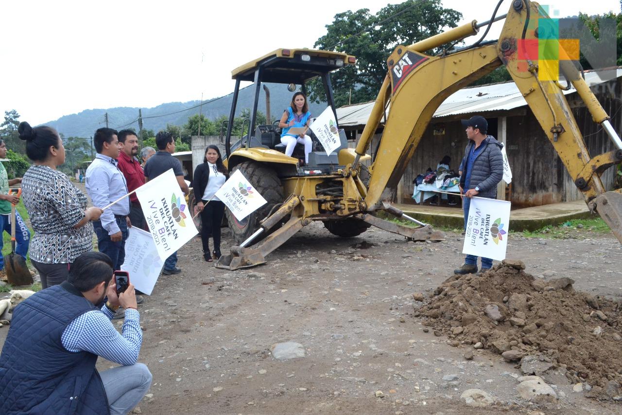 Ayuntamiento de Ixhuatlán del Café pavimentará calles de Ocotitlán