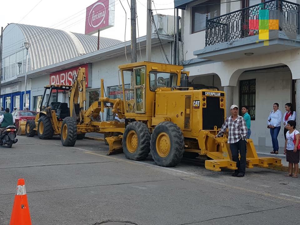 Llega maquinaria a Tierra Blanca para rehabilitación de caminos