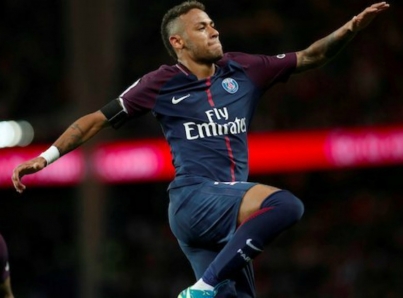 Neymar asevera que permanecerá en PSG