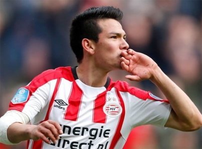 “Chucky” Lozano celebra cumpleaños 23 con su club PSV