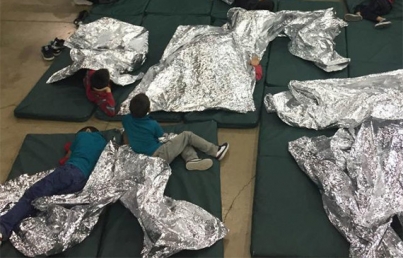 Reunifica EUA a más de la mitad de los niños migrantes separados