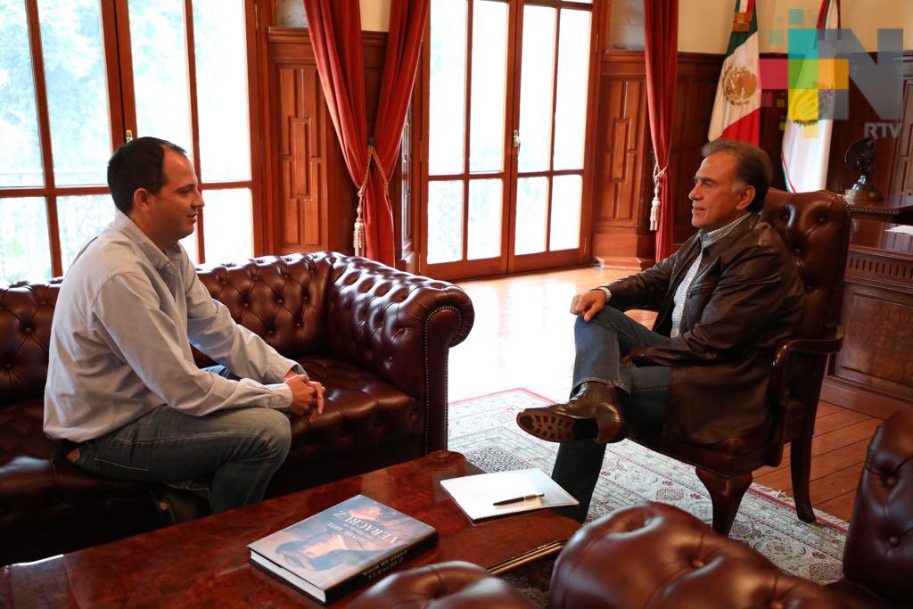 Sostiene el gobernador Yunes reuniones de trabajo en palacio de gobierno
