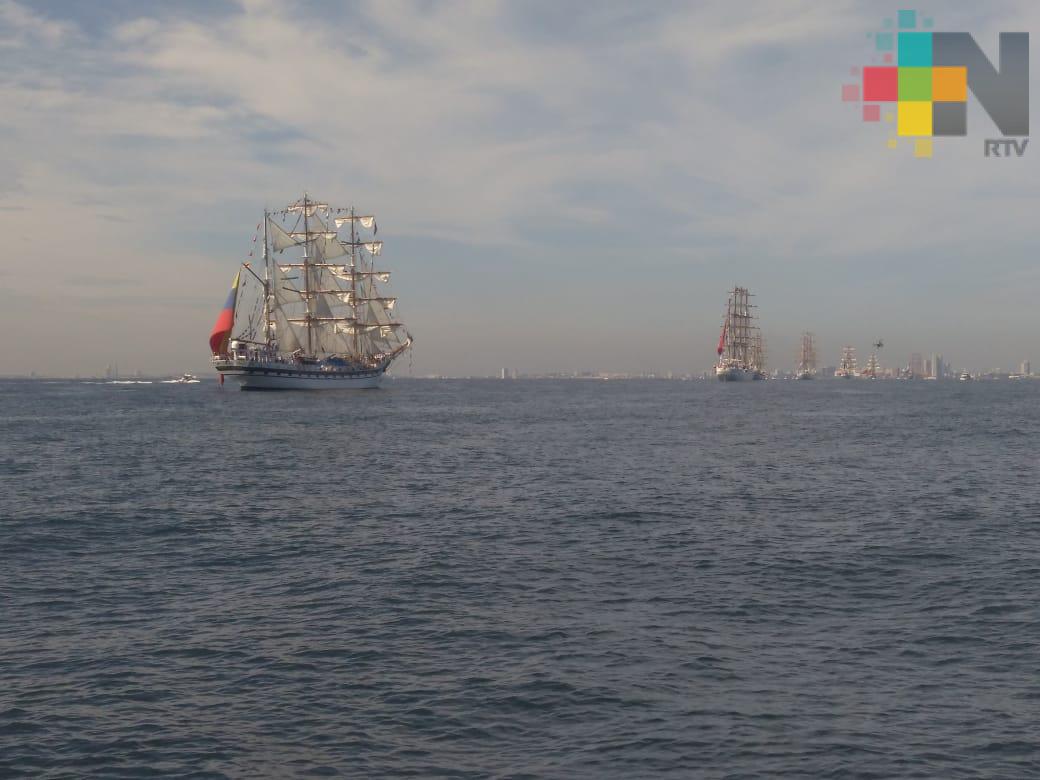 Llegan buques veleros para participar en la regata internacional Velas Latinoamérica 2018
