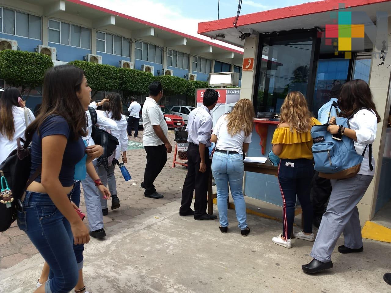 Falso rumor de ataque con arma de fuego moviliza a Policía Naval en UVM, en Boca del Río