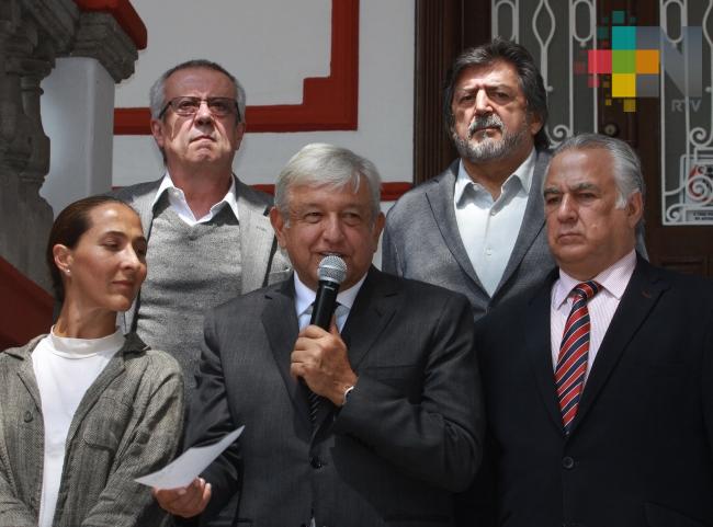 Anuncia López Obrador nombramientos para turismo