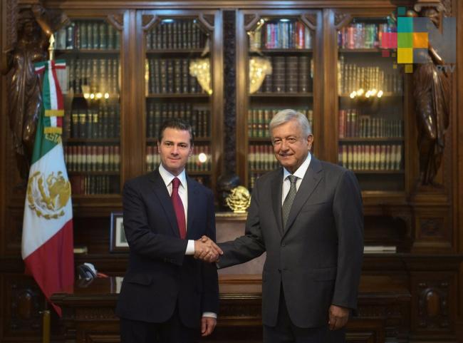 López Obrador y Peña Nieto dialogan en Palacio Nacional