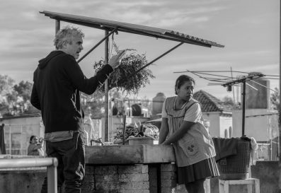 “Roma” gana Globo de Oro como mejor película extranjera; Cuarón, mejor director