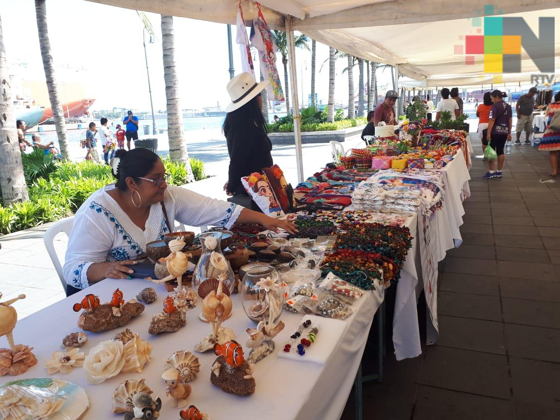Realizan Caravana Cultural Veracruzana en malecón de Veracruz