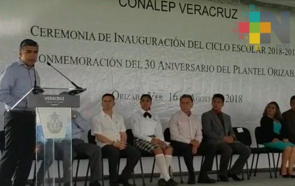 Gobernador Yunes inaugura ciclo escolar en Conalep; habla de reactivar la zona industrial Mendoza – Orizaba