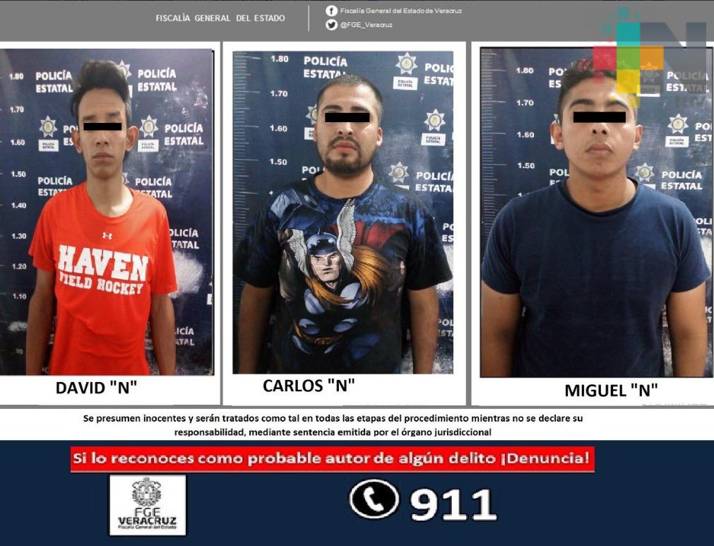 Vinculan a proceso a tres imputados por robo agravado, en Xalapa