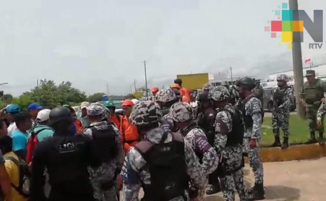 Detenidas cuatro personas por entorpecer la función policial, en Coatzacoalcos