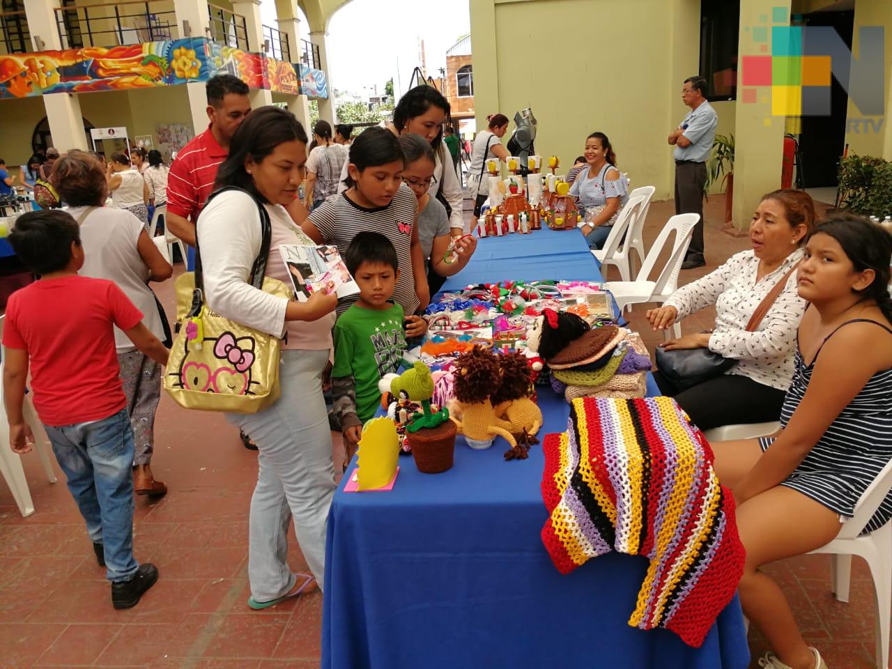 Amexme Coatzacoalcos organiza expo de mujeres emprendedoras