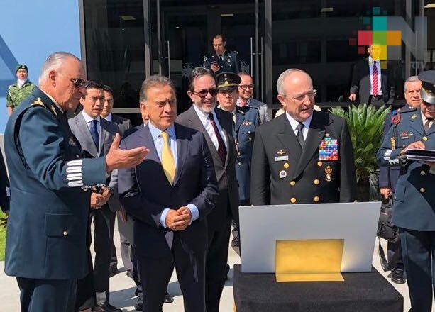 Gobernador Yunes se reúne con titulares de Sedena y Marina, para el rescate y promoción de la Fortaleza de San Carlos