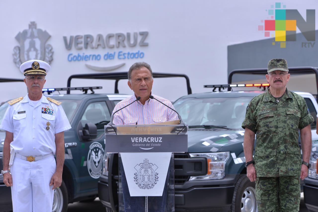 Más patrullas para seguir mejorando la seguridad de los veracruzanos: Gobernador Yunes