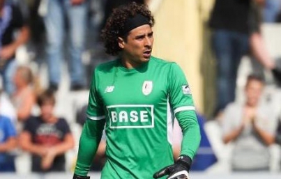 Guillermo Ochoa regresa a jugar en la Liga de Bélgica