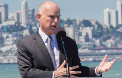 California declara estado emergencia por incendio Holy