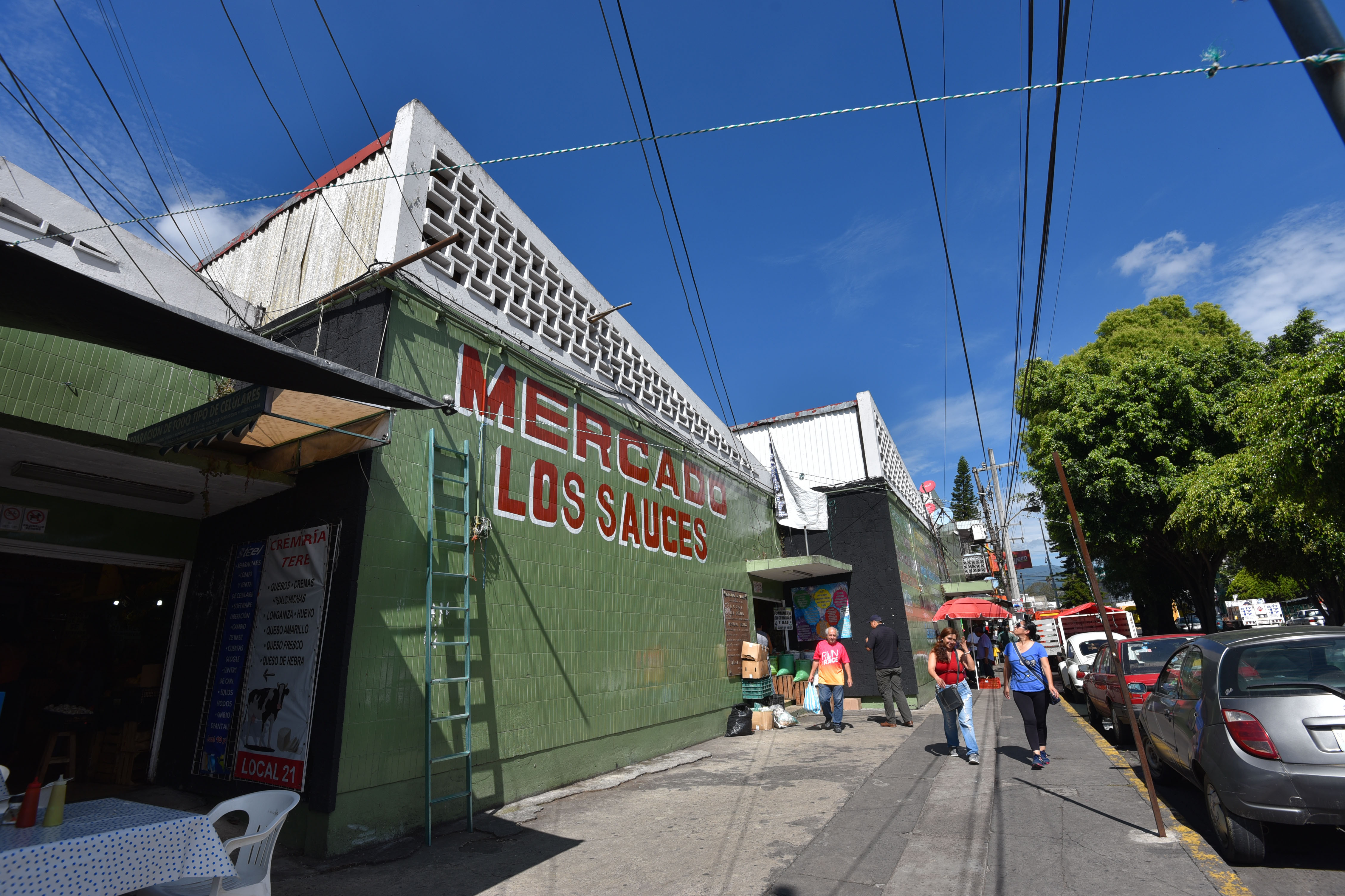 Regularizarán locales del mercado Los Sauces