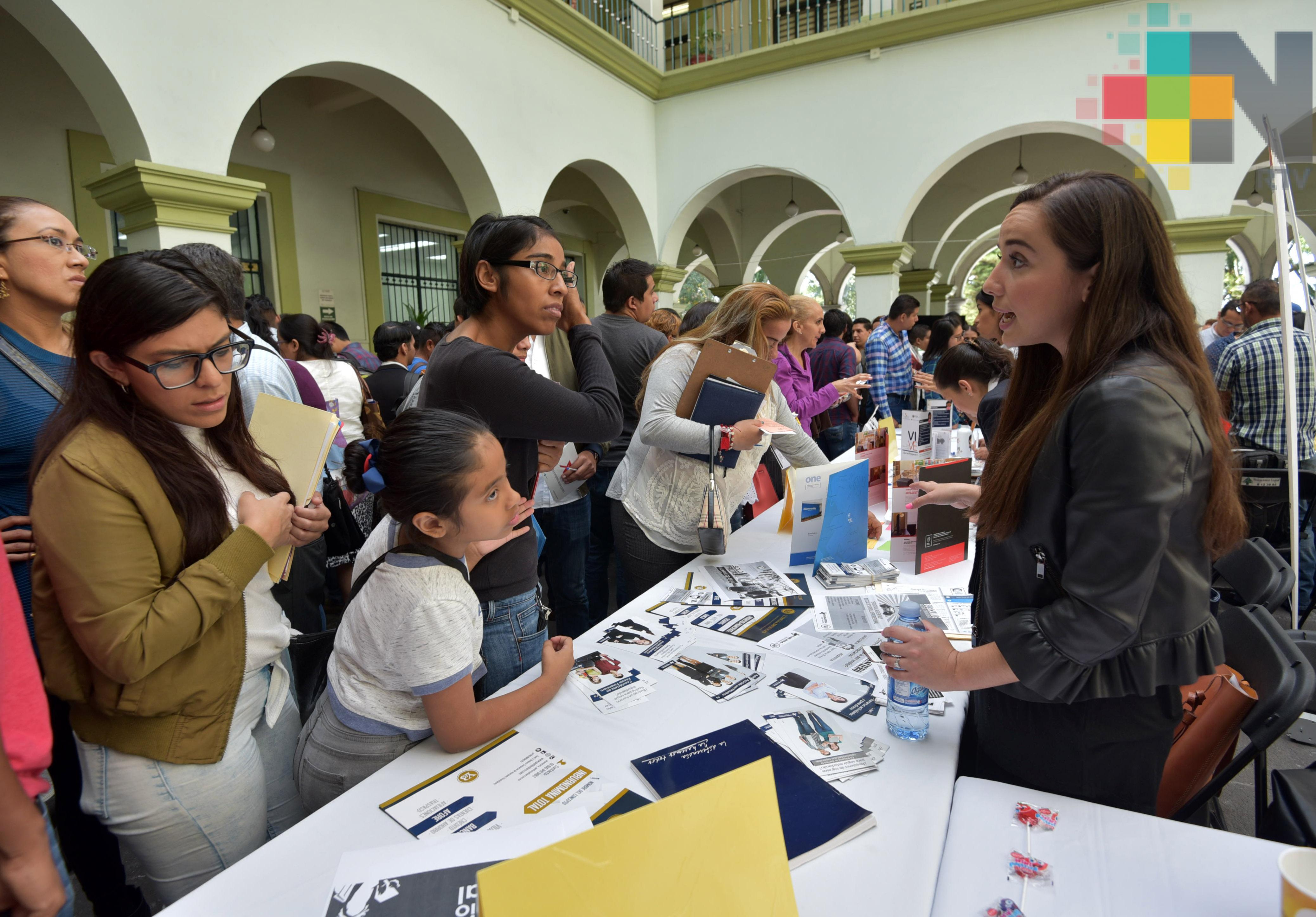 Realizan Segunda Feria del Empleo en Xalapa
