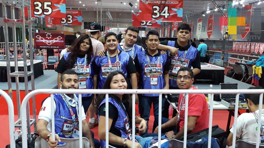 Alumnos del Tecnológico de Tierra Blanca asisten a encuentro de mini robots en China