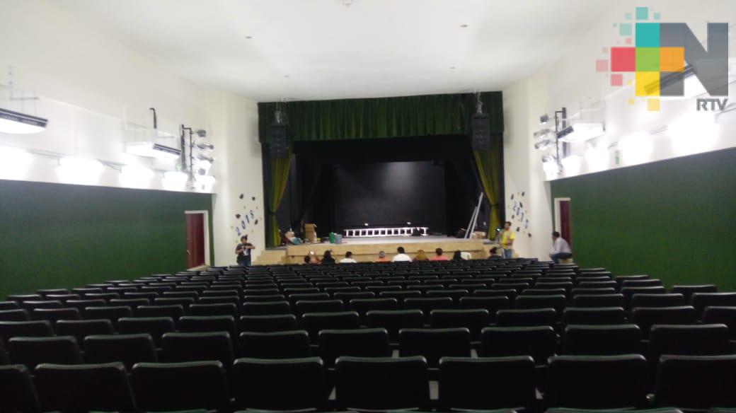 Estrena escuela MAG auditorio para eventos en Coatzacoalcos