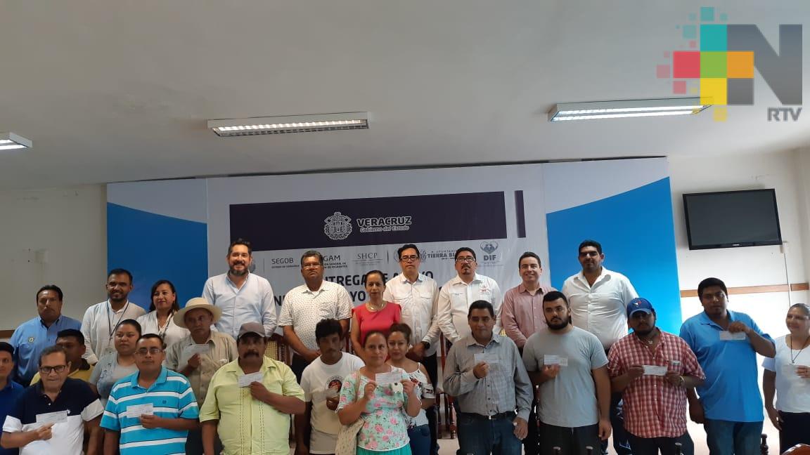 Migrantes de Yanga reciben apoyo del gobierno del estado