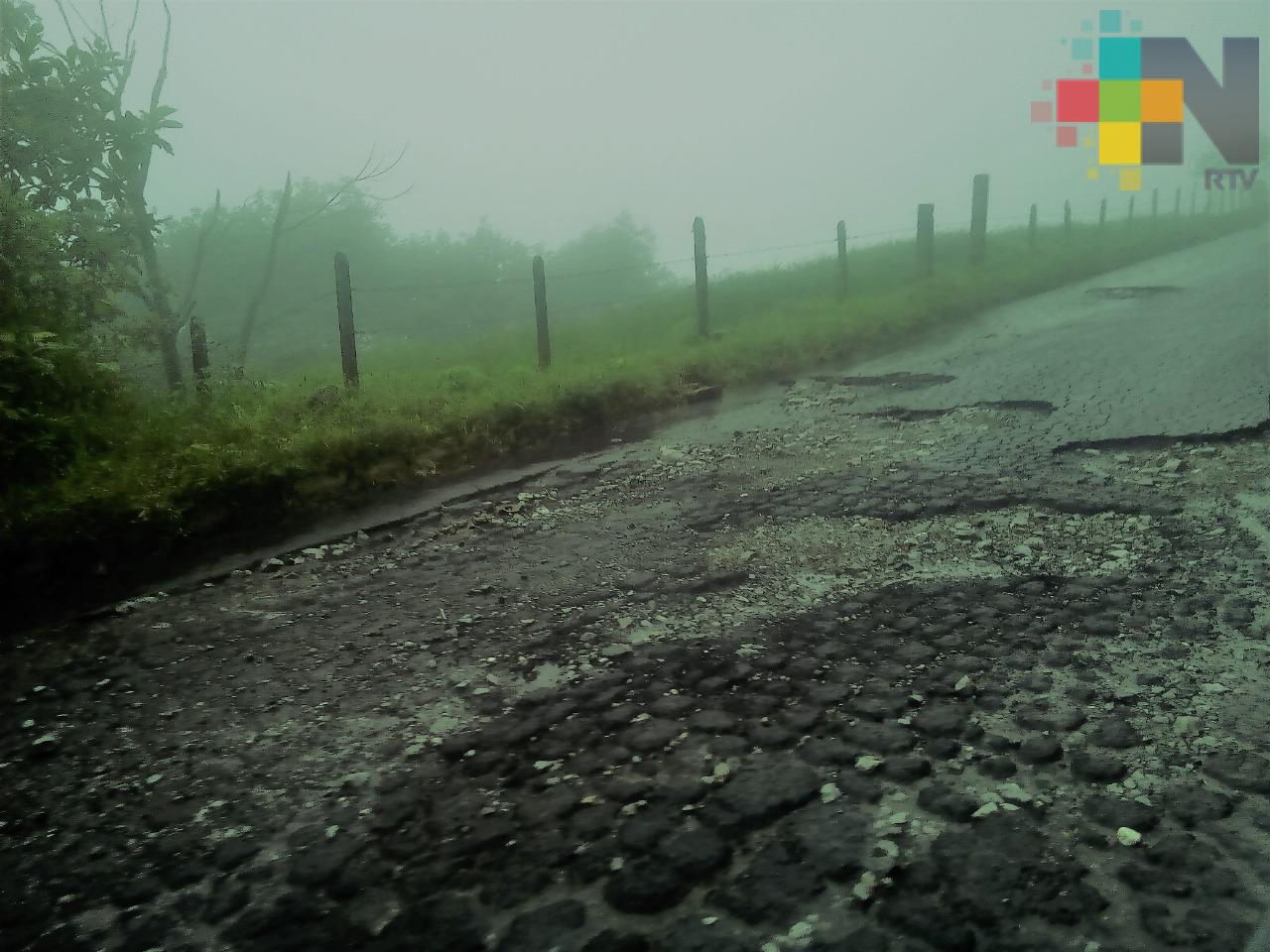 Lluvia y crecida de ríos afecta a carretera de Huayacocotla a Zontecomatlán