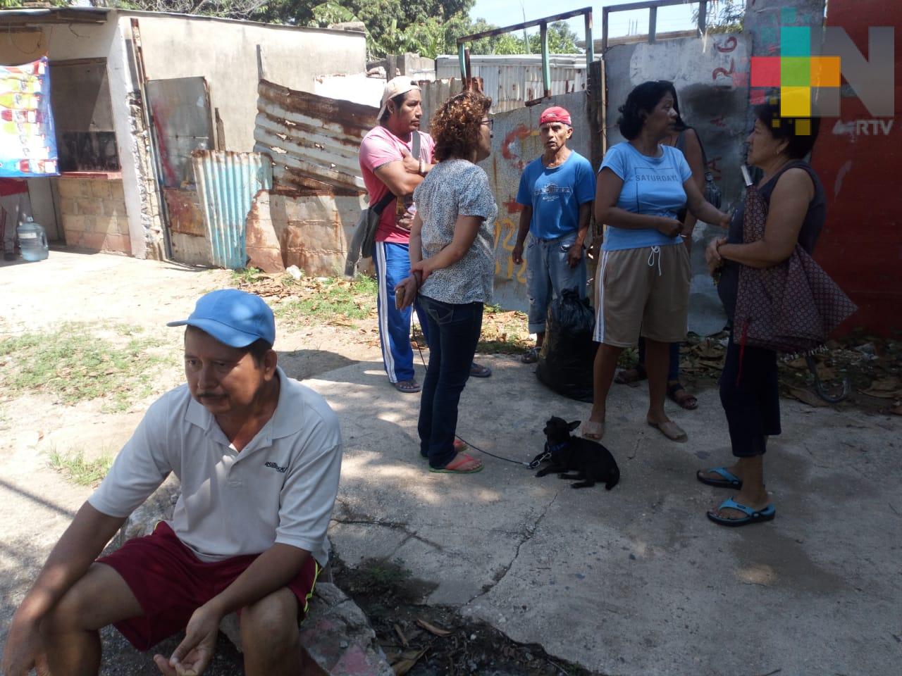 Vecinos de Coatzacoalcos denuncian falta de energía eléctrica