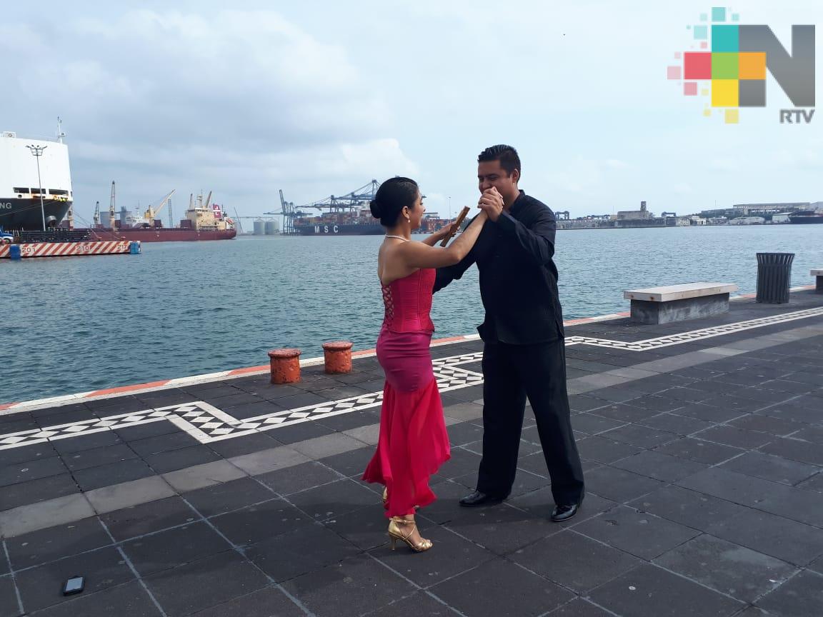 De 25 estados del país vendrán a bailar danzón a Veracruz