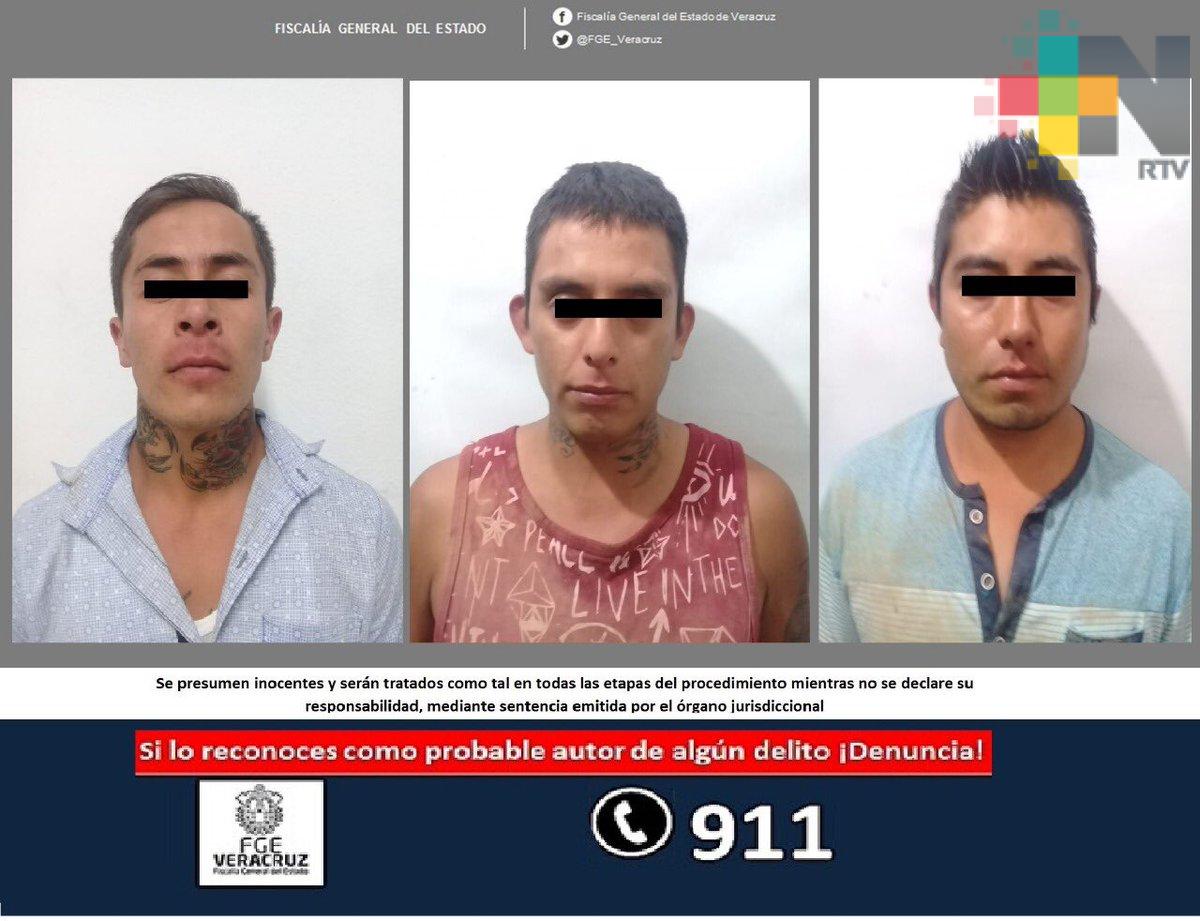 Procede FGE contra tres imputados por ultrajes a la autoridad, en Xalapa